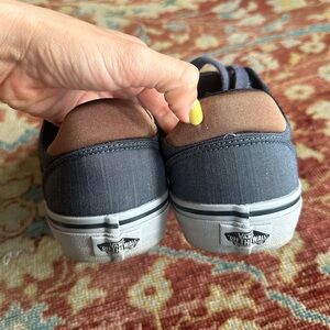Men’s gently used Vans navy/brown